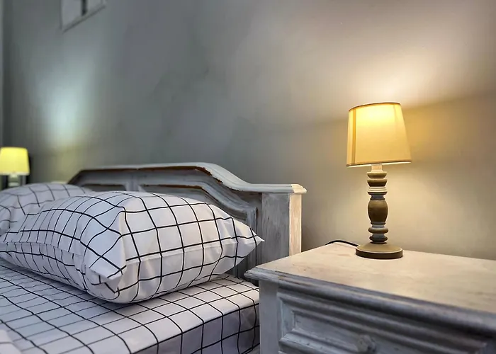 Loft-style On Virmenska Str דירה *