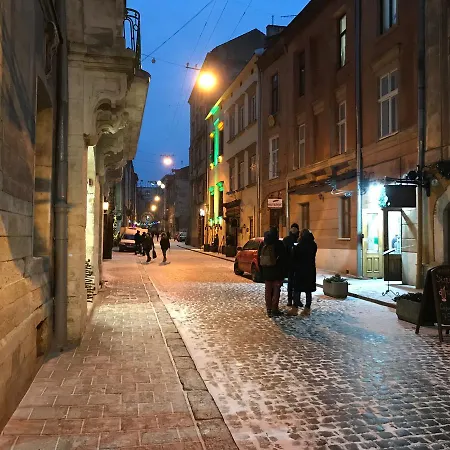 Loft-style On Virmenska Str 公寓 利沃夫