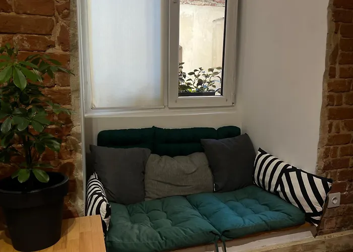 Loft-style On Virmenska Str Apartment