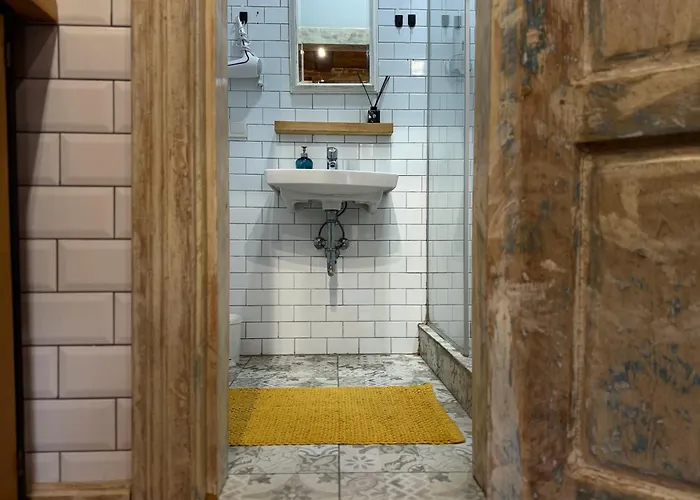 Loft-style On Virmenska Str Apartment